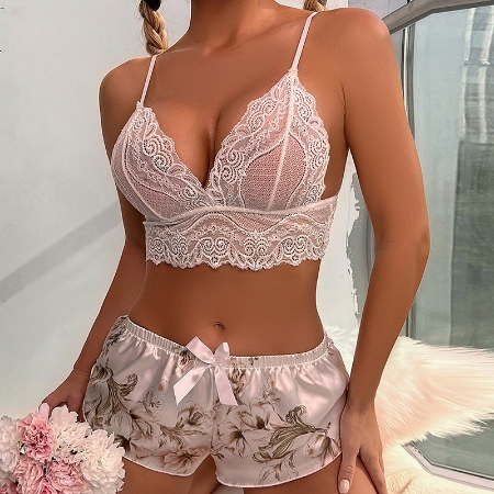 https://www.autpet.com/images/thumbs/0000509_lace-floral-elegance-lounge-set_450.jpeg
